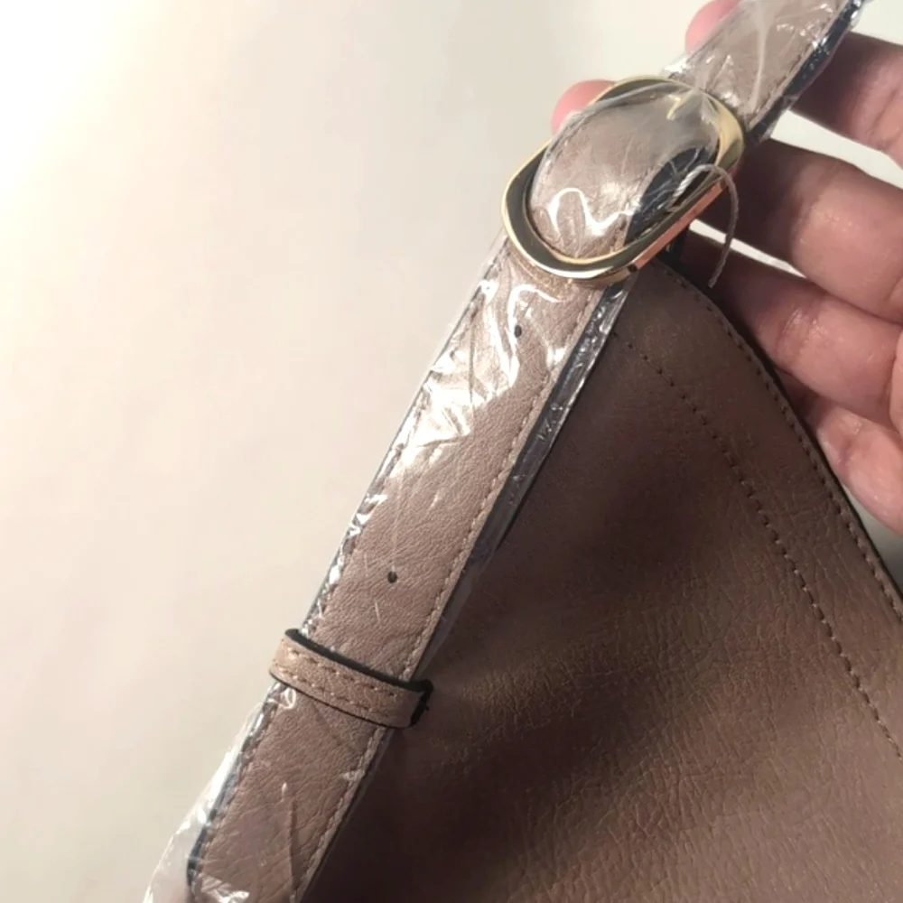 Cluci Chic Tan Shoulder Bag New with tags